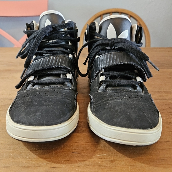 Adidas Boys Mid Black White G65737 Boys Size 5 - Picture 2 of 10